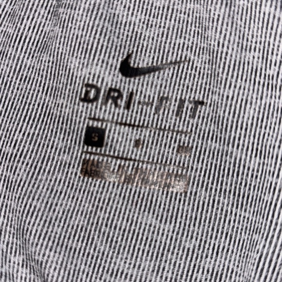 Nike shorts - Picture 2 of 3